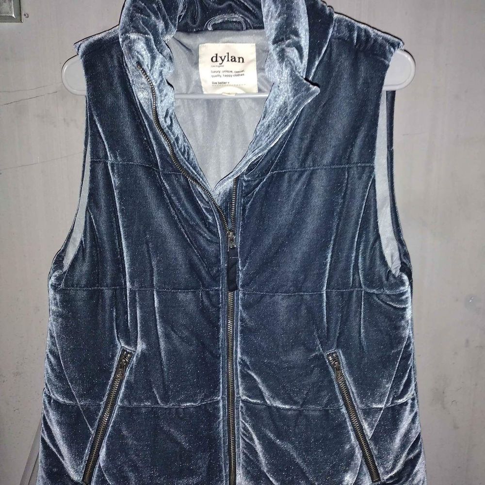 ** DYLAN Los Angeles**Velvet Puffer Vest - NWOT